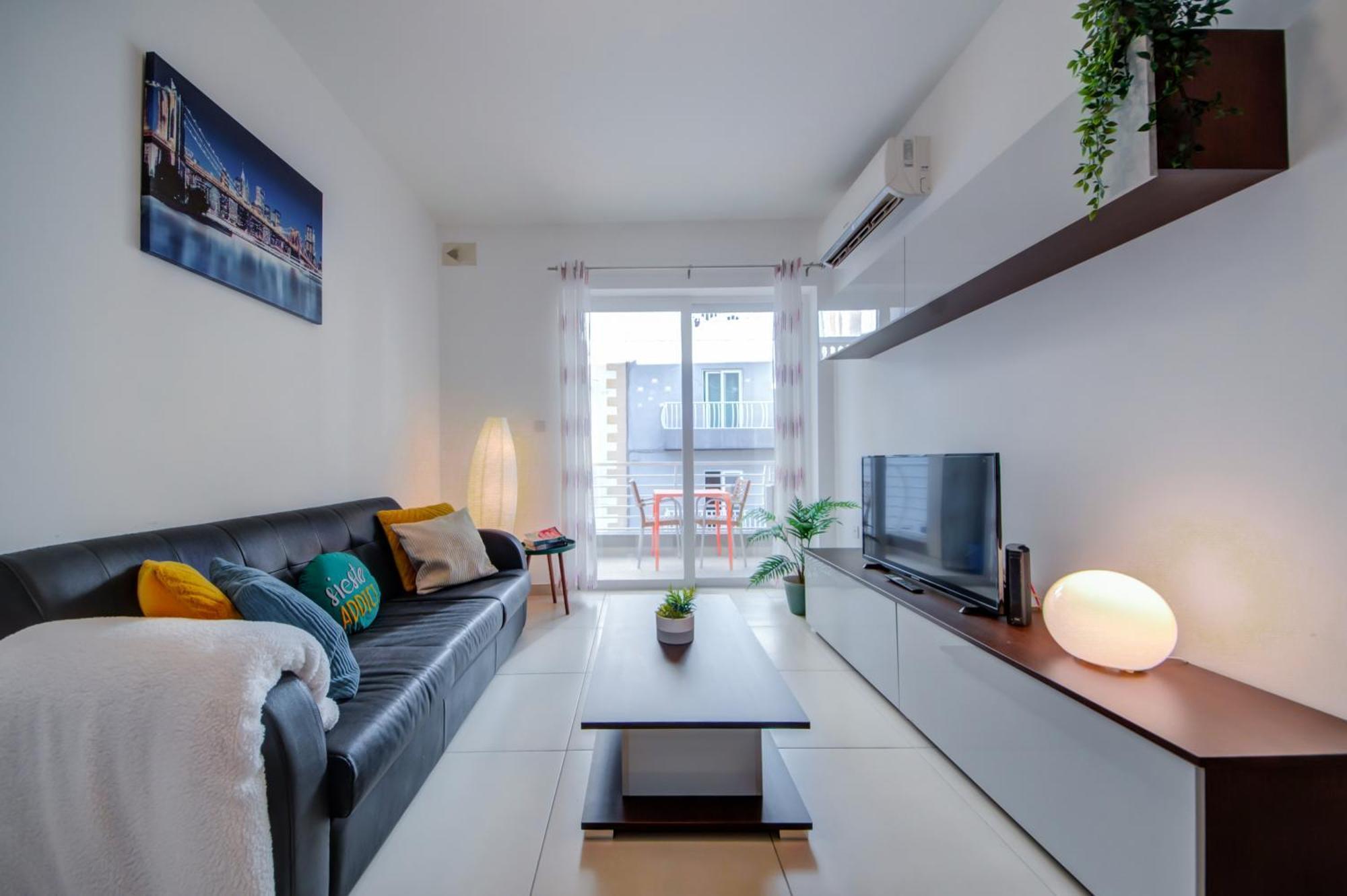 Prime Location, Modern Apartment In St Julian'S, Paceville, Apt 8 By Vaganza Saint Julian's Exterior photo